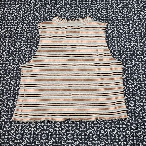 BKE Striped Retro Half Zip Ruffle Cute Turtleneck Chic Boho Sleeveless Crop Top - Picture 2 of 4